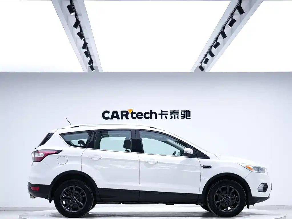 Escape 2019 EcoBoost 180 two-wheel drive platinum airfoil National VI купить на сайте DeffCars