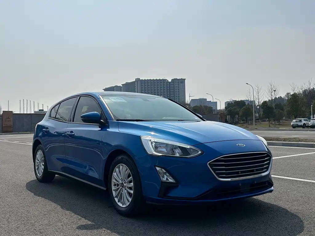 Focus 2019 Hatchback EcoBoost 180 Automatic NeochaEDGE купить на сайте DeffCars