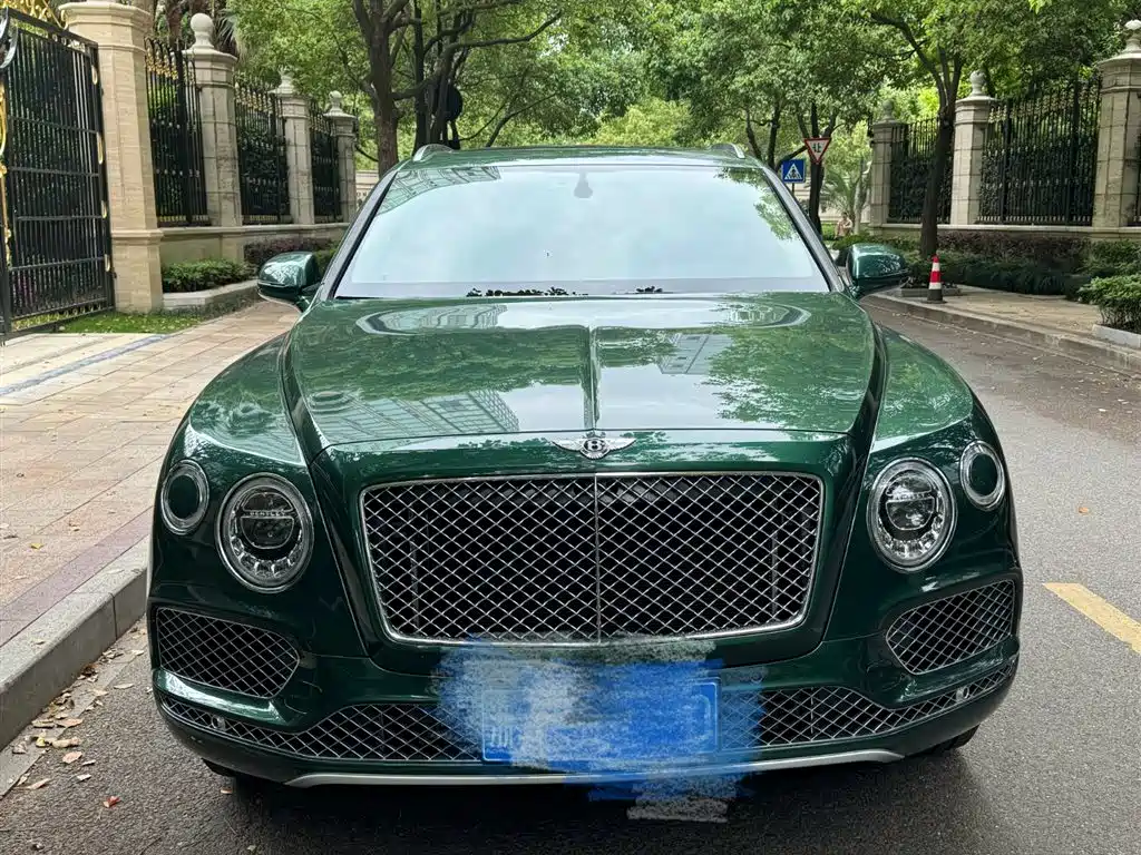 Bentayga 2018 4.0T V8 купить на сайте DeffCars