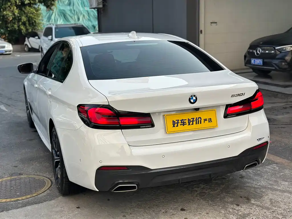 BMW 5 Series (imported) 2022 facelift 2 530i Fashion Edition M Sports Package купить на сайте DeffCars