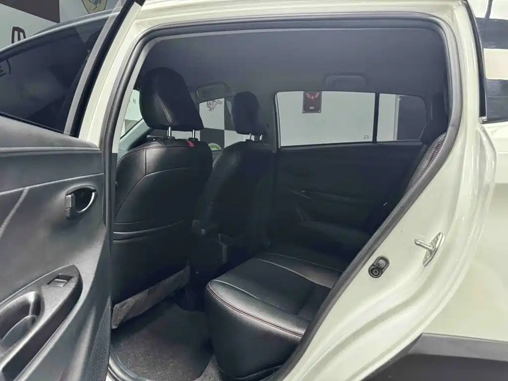 YARiS L Zhixuan 2022 Zhixuan X 1.5L CVT luxury PLUS version купить на сайте DeffCars