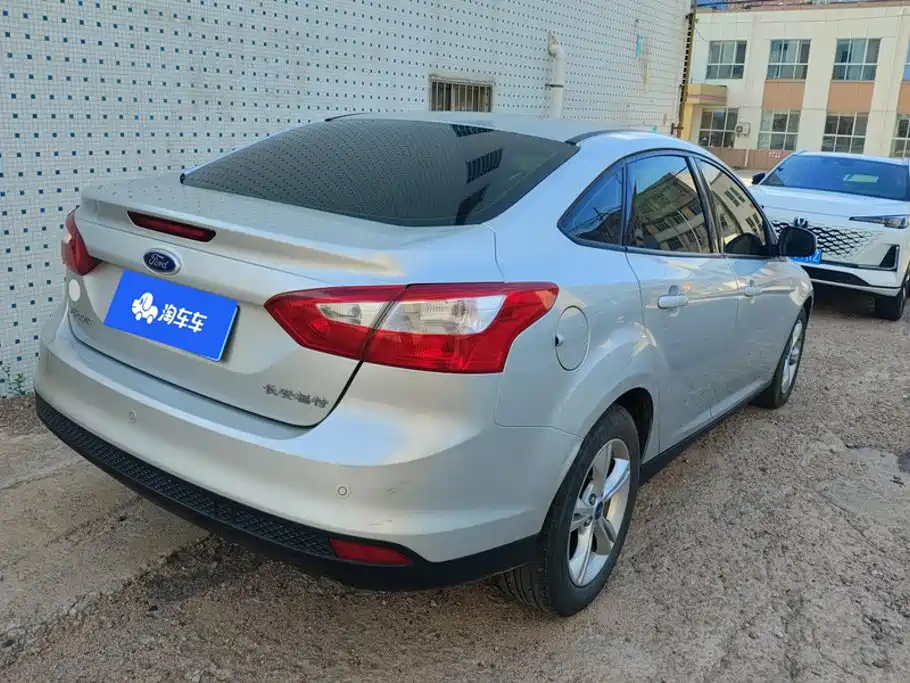 Focus 2012 sedan 1.6L manual style купить на сайте DeffCars
