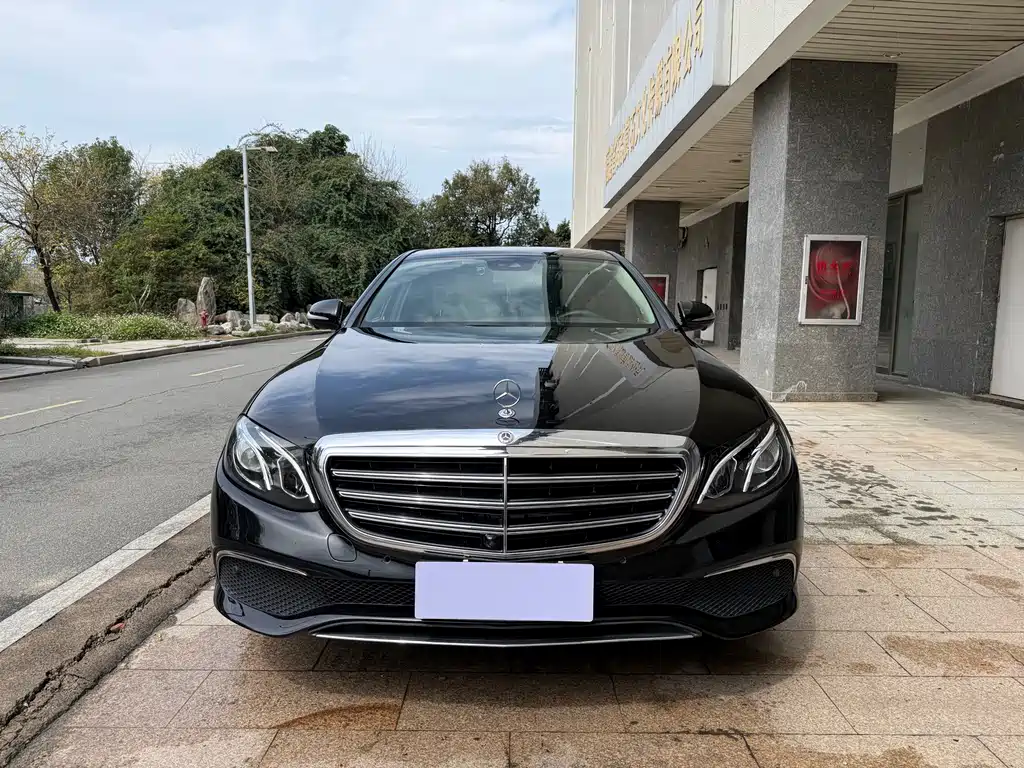 Mercedes-Benz E-Class 2017 E 300 L Luxury Model купить на сайте DeffCars