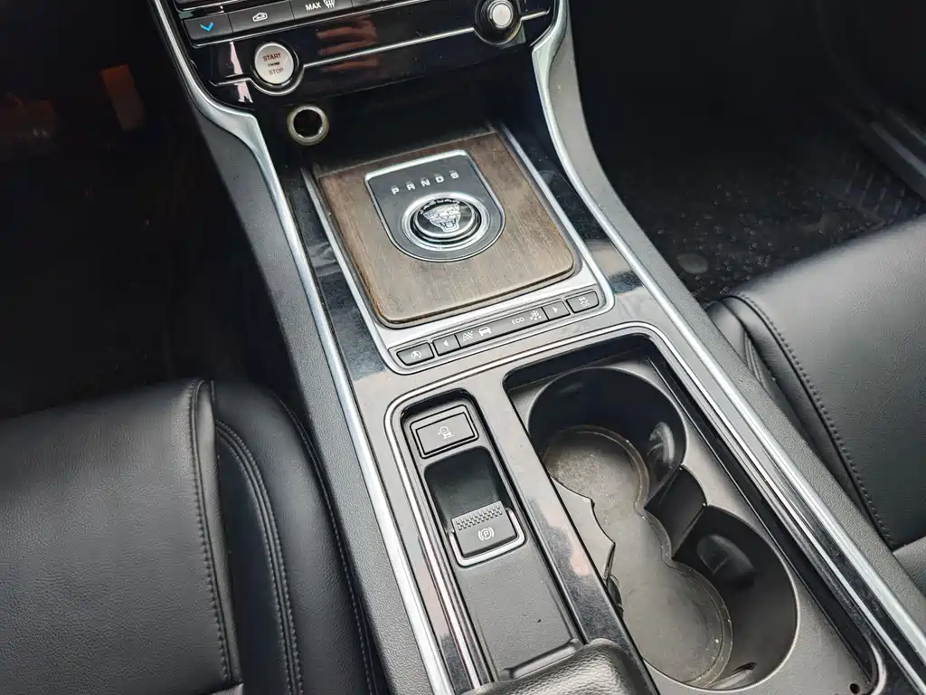 Jaguar XFL 2017 XFL 2.0T 200PS Elite Edition купить на сайте DeffCars