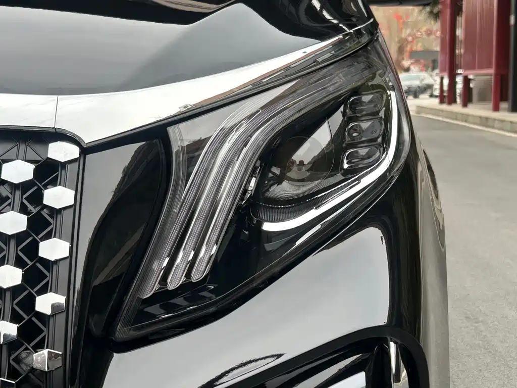 Vito 2023 2.0T Business Edition 7 seats купить на сайте DeffCars