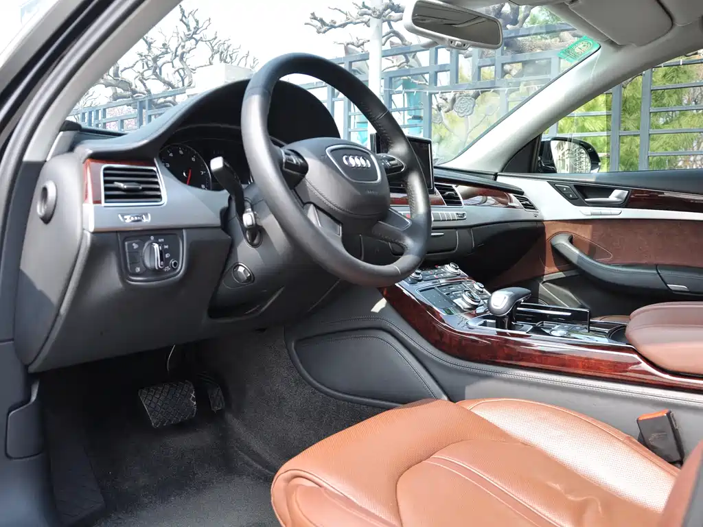 Audi A8 2011 A8L 3.0 TFSI quattro premium model 245kW купить на сайте DeffCars