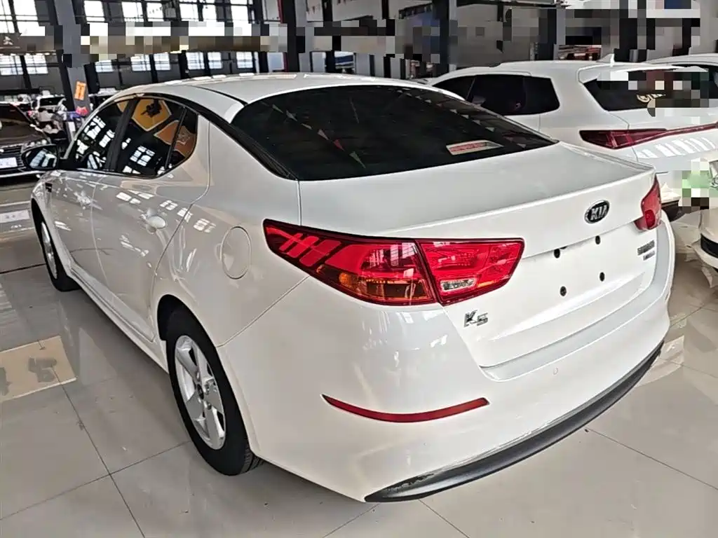 Kia K5 2015 2.0L automatic GL купить на сайте DeffCars