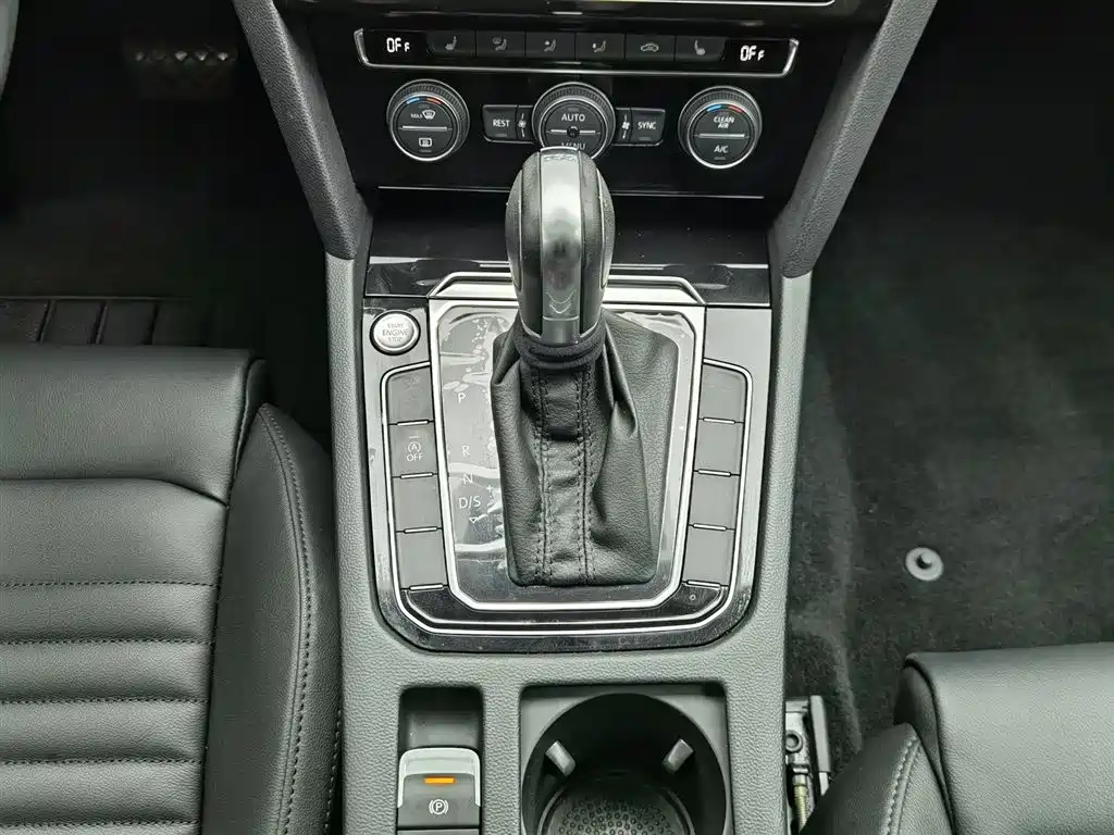 Magotan 2019 330TSI DSG luxury model National VI купить на сайте DeffCars