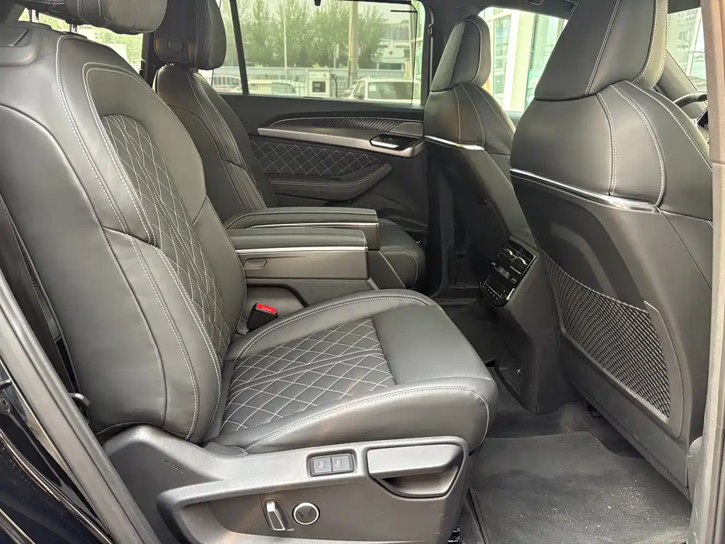 Audi Q6 2024 45 TFSI quattro Black Warrior Edition 6 seats купить на сайте DeffCars