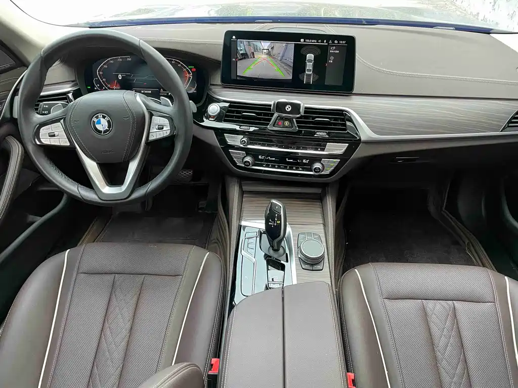 BMW 5 Series 2023 530Li Leading Luxury Package купить на сайте DeffCars