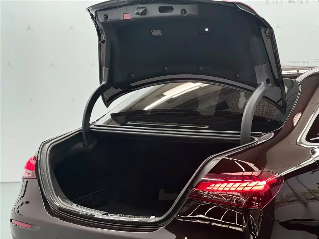 Mercedes-Benz E-Class 2022 E 260 L купить на сайте DeffCars