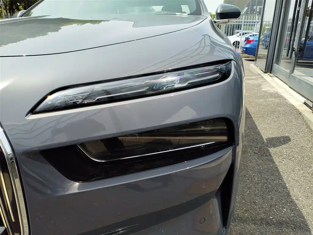 BMW i7 2023 eDrive50L Exclusive M Sports Package купить на сайте DeffCars