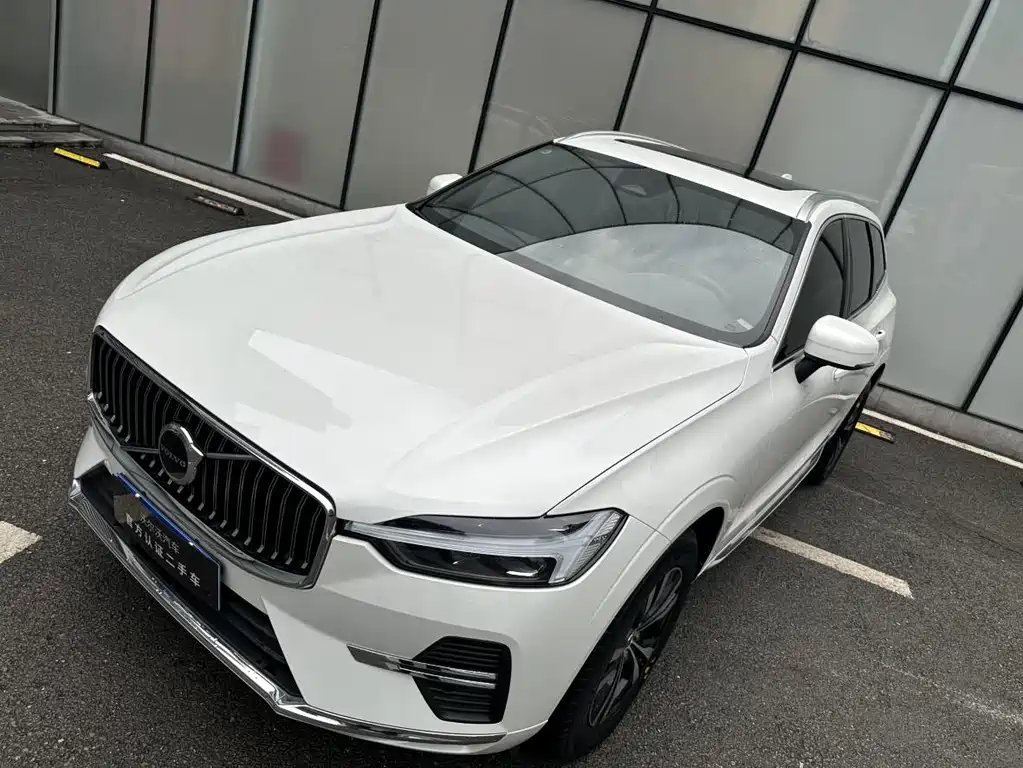 Volvo XC60 2025 B5 four-wheel drive Zhiyi Luxury Edition купить на сайте DeffCars