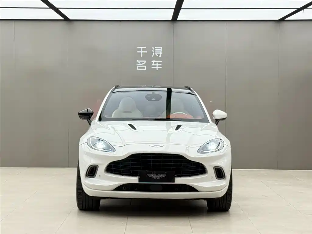 Aston Martin DBX 2020 4.0T V8 купить на сайте DeffCars