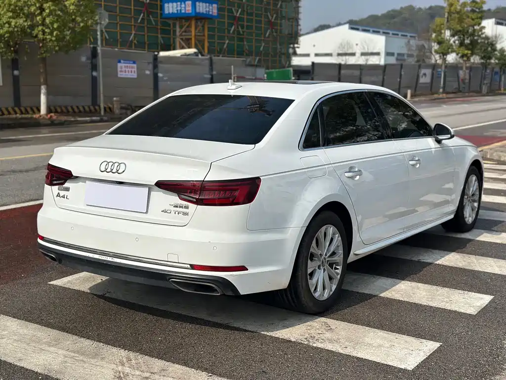 Audi A4L 2019 40 TFSI Enterprising National V купить на сайте DeffCars