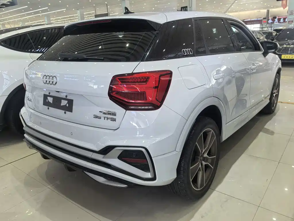 Audi Q2L 2022 35 TFSI Enterprising and Elegant Model купить на сайте DeffCars