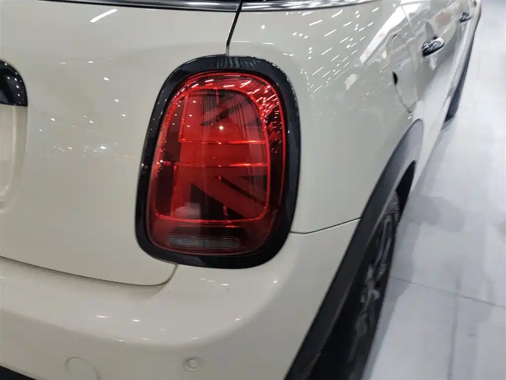 MINI 2018 1.5T COOPER Classic Five-Door Edition купить на сайте DeffCars