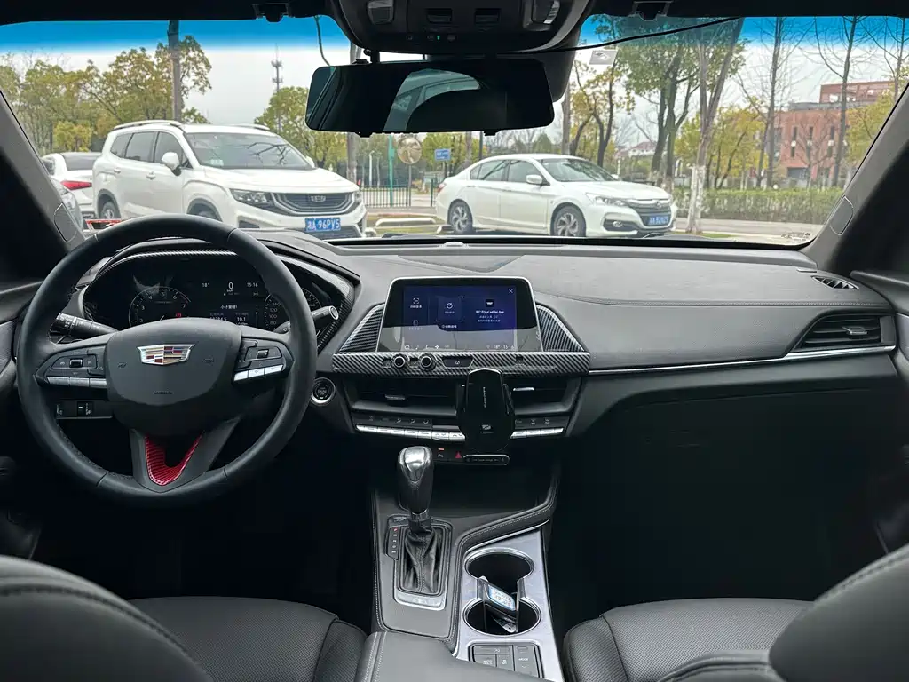 Cadillac CT4 2021 28T luxury model купить на сайте DeffCars