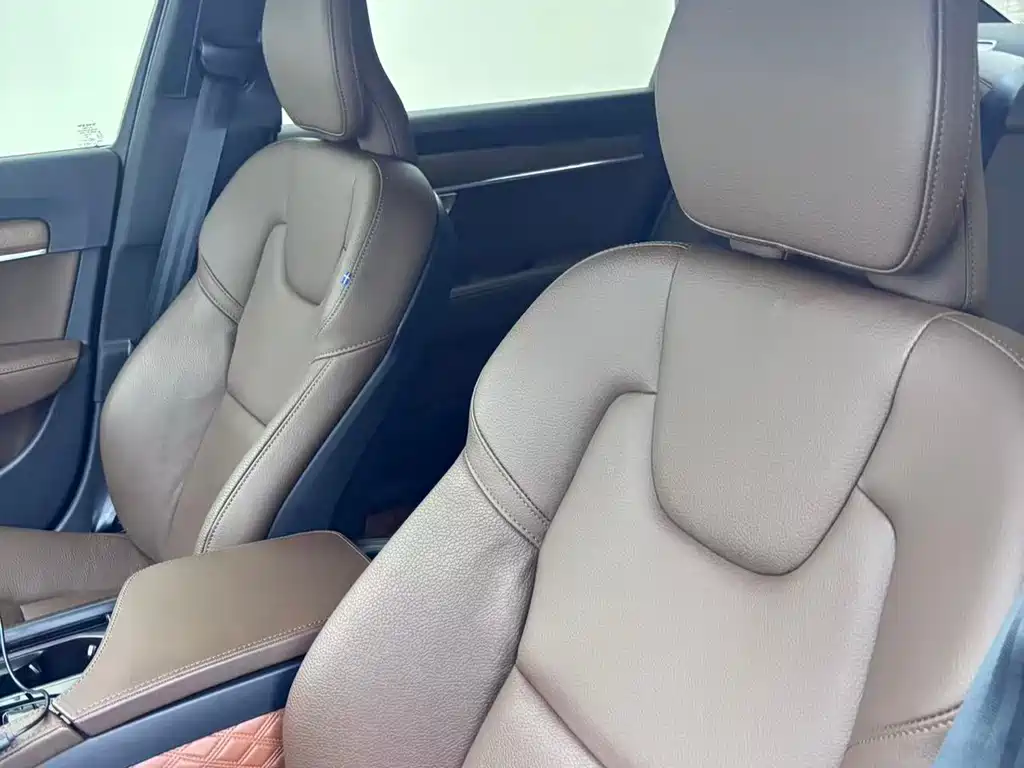 Volvo S90 2023 B5 Zhiyi Luxury Edition купить на сайте DeffCars