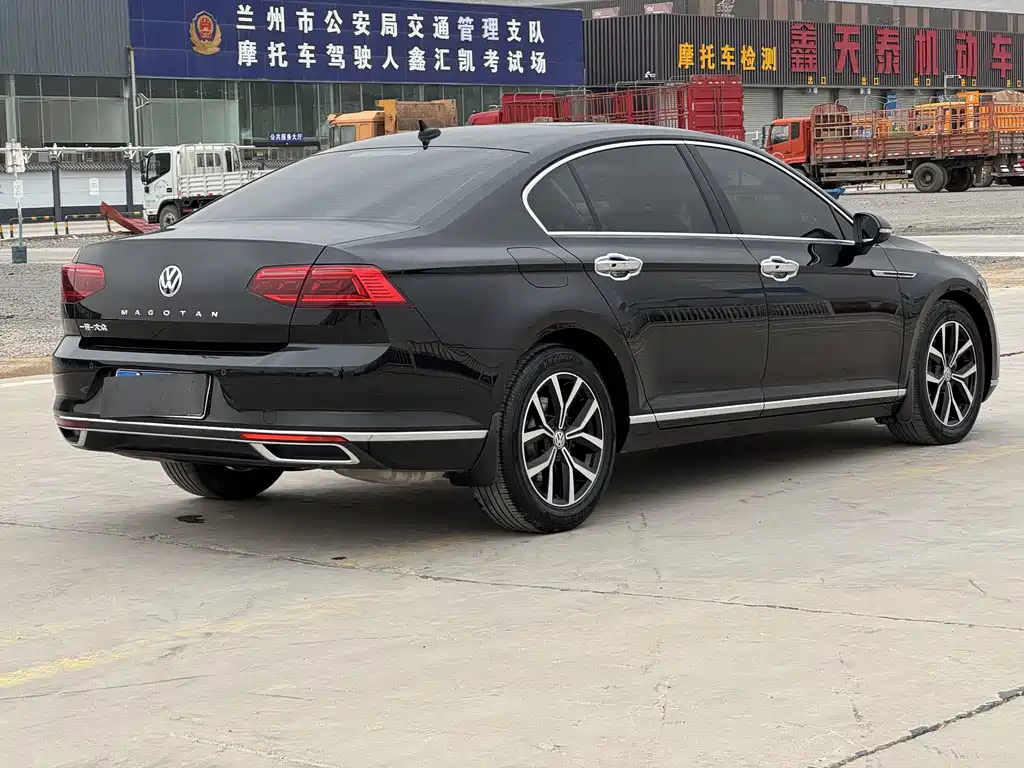 Magotan 2020 330TSI DSG leading model купить на сайте DeffCars