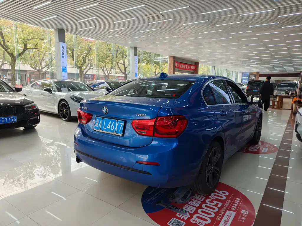 BMW 1 Series 2018 118i Sports купить на сайте DeffCars