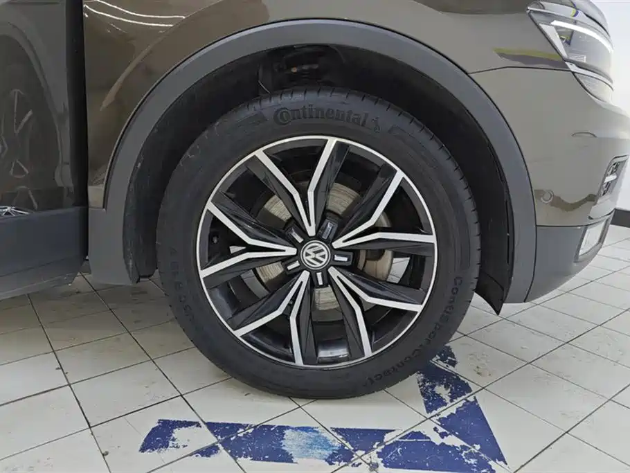 Tiguan L 2017 330TSI automatic two-wheel drive flagship version купить на сайте DeffCars
