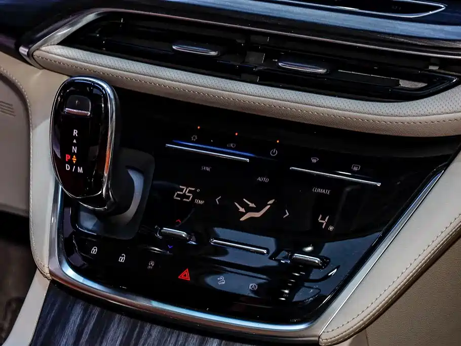 Buick GL8 2023 ES Lu Zun Comfort Type купить на сайте DeffCars