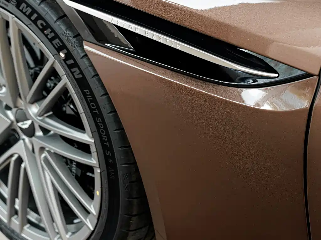 Aston Martin DB12 2025 4.0T V8 Coupe купить на сайте DeffCars