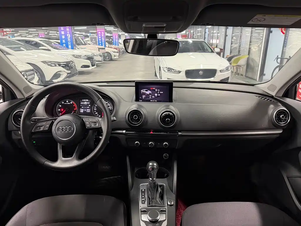 Audi A3 2018 30th Anniversary Limousine 35 TFSI Enterprising купить на сайте DeffCars