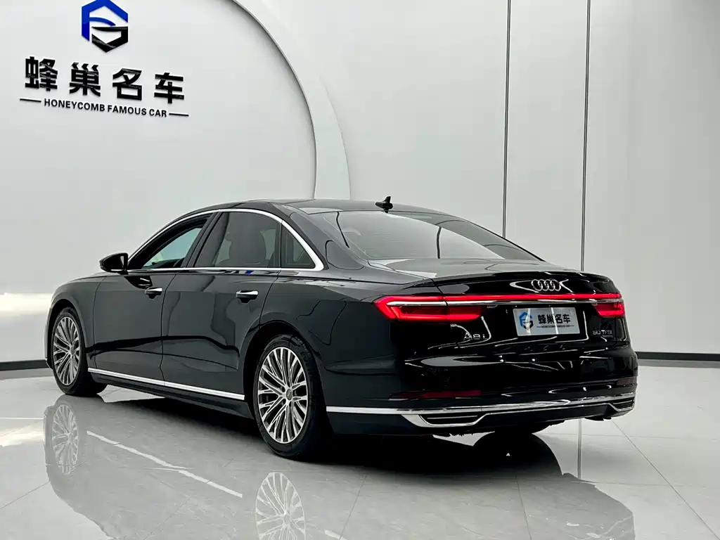 Audi A8 2022 A8L 50 TFSI quattro Comfort Collection Edition купить на сайте DeffCars