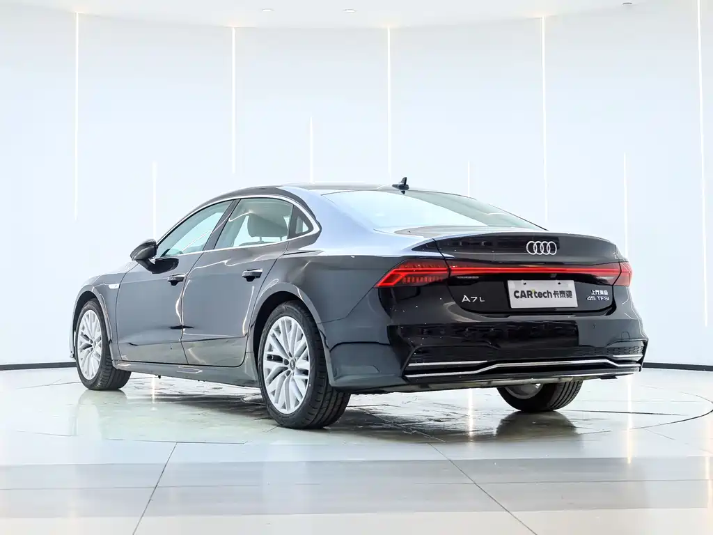 Audi A7L 2024 45TFSI S-line Dream Building Liquid Crystal Package купить на сайте DeffCars
