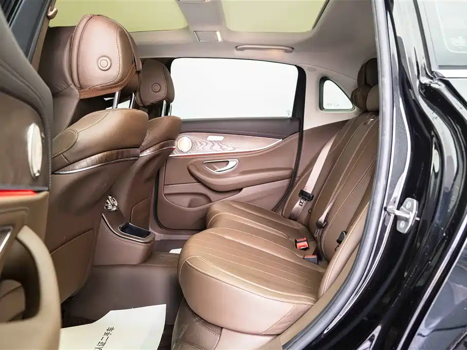 Mercedes-Benz E-Class 2023 E 300 L Fashion купить на сайте DeffCars