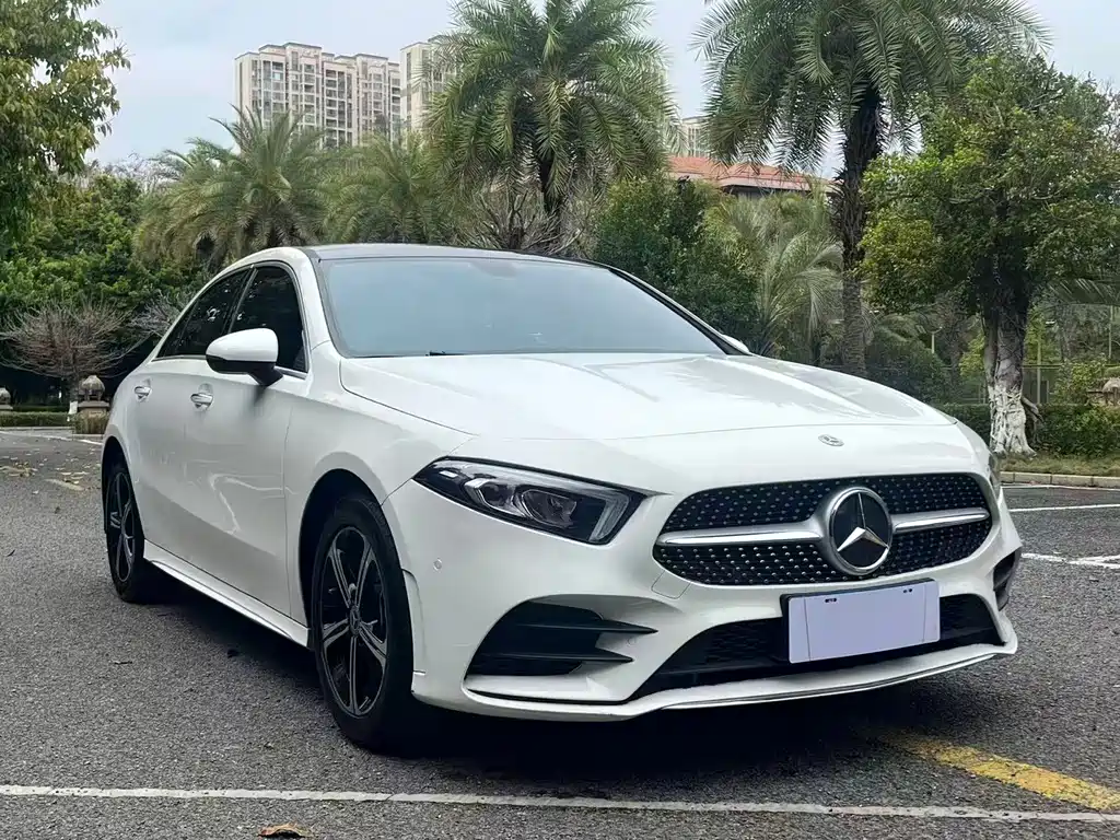 Mercedes-Benz A-Class 2022 Facelift Three A 200 L Sports Sedan Fashionable купить на сайте DeffCars