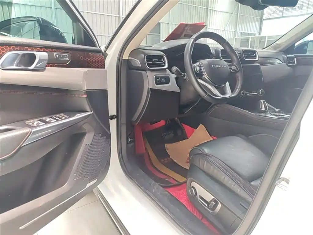 Lynk & Co 02 2018 2.0T DCT four-wheel drive Pro version National V купить на сайте DeffCars