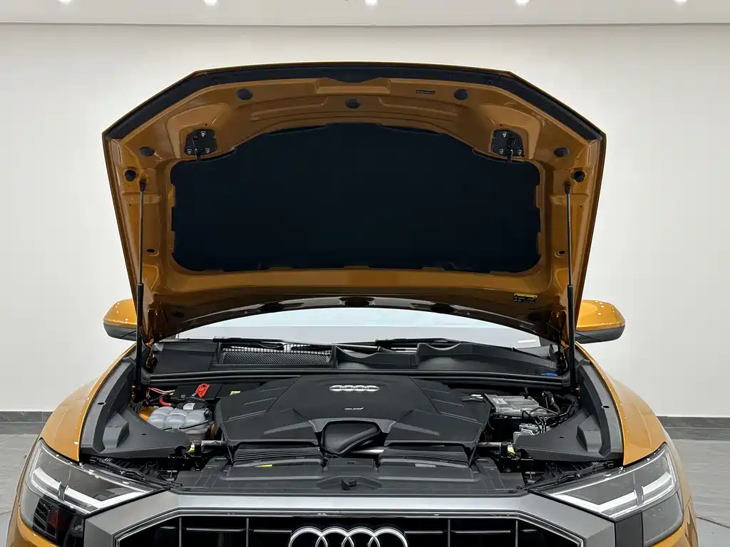Audi Q8 2023 55 TFSI luxury and dynamic model купить на сайте DeffCars