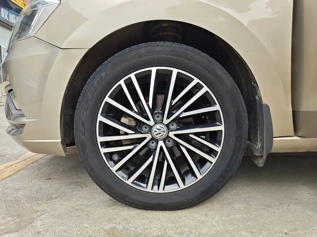 Jetta 2019 Dream Edition 1.5L Automatic Comfort Type купить на сайте DeffCars