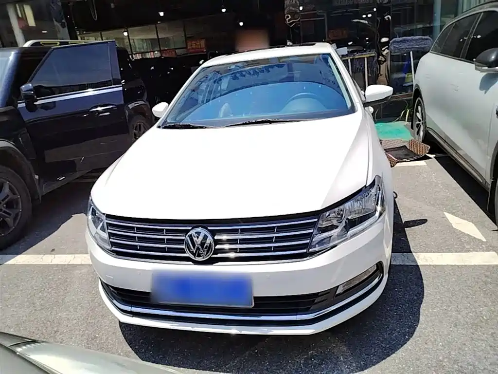 Lavida 2017 1.6L automatic comfort version купить на сайте DeffCars