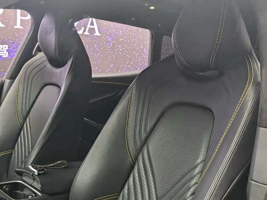 Aston Martin DBX 2022 3.0T STRAIGHT-SIX купить на сайте DeffCars