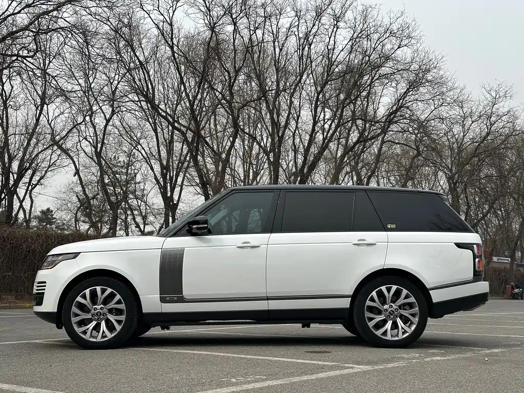 Range Rover 2021 3.0 L6 Legend Extended Classic Edition купить на сайте DeffCars
