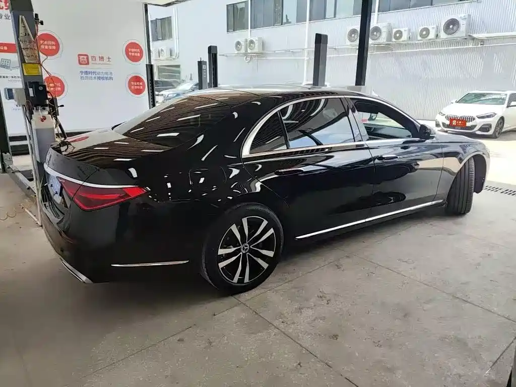 Mercedes-Benz E-Class 2024 E 300 L Luxury Model купить на сайте DeffCars