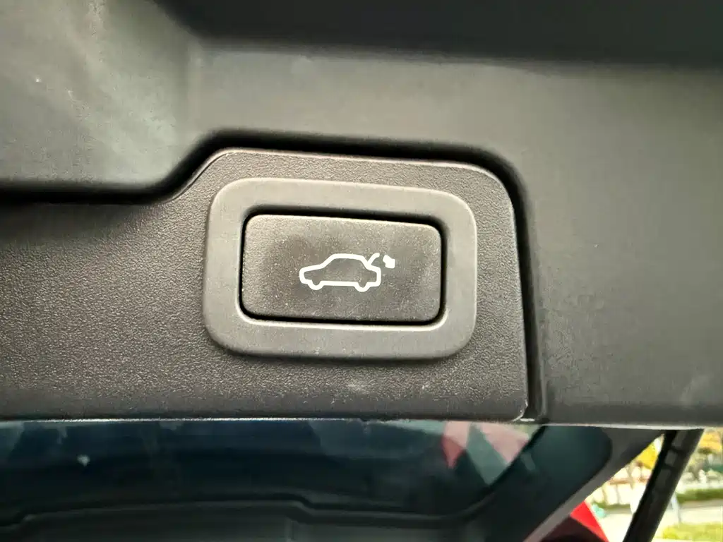 Range Rover Evoque imported 2015 2.0T 5-door Yaoxiang Edition купить на сайте DeffCars