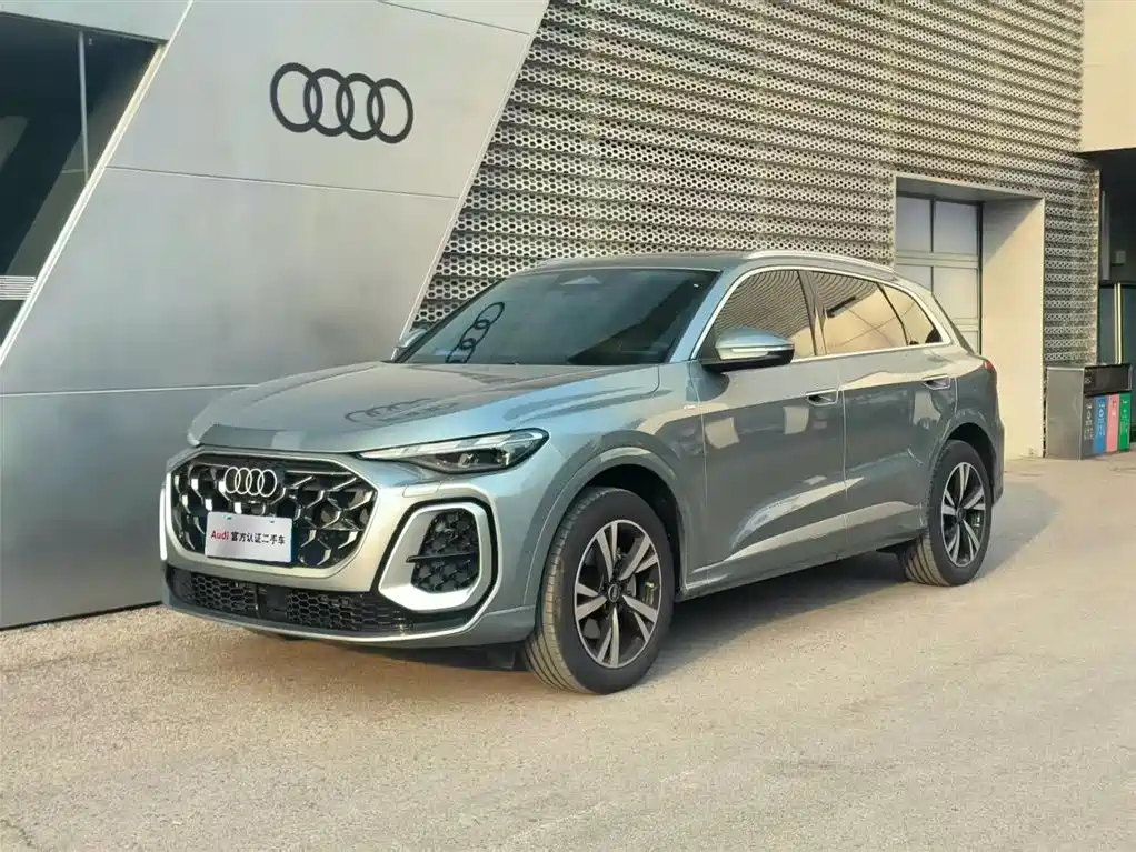 Audi Q5L 2026 2.0T smart hybrid luxury model купить на сайте DeffCars