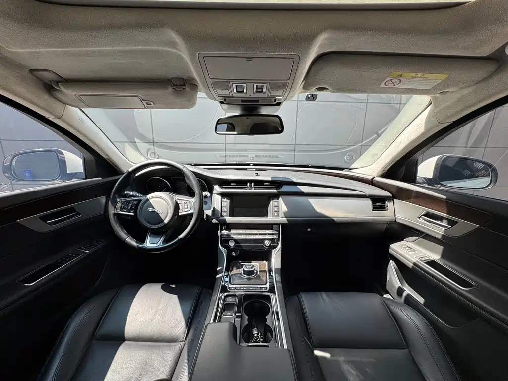 Jaguar XFL 2018 XFL 2.0T 200PS Elite Edition купить на сайте DeffCars
