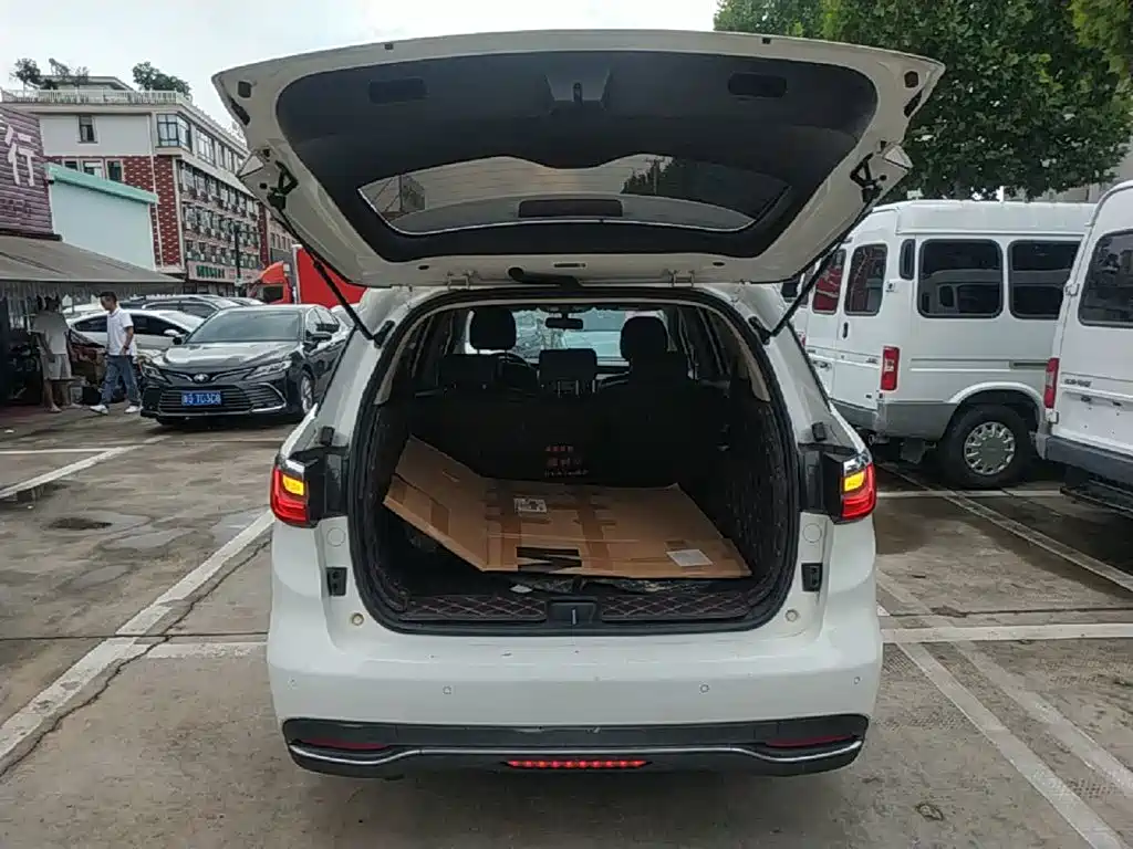 Song MAX 2017 1.5T manual smart connected luxury model 7 seats купить на сайте DeffCars