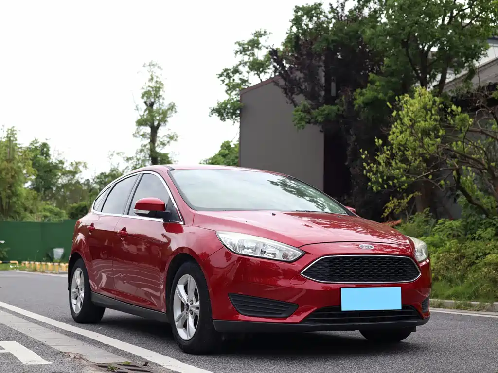 Focus 2018 Hatchback Classic 1.6L Automatic Comfort Smart Mobility Edition купить на сайте DeffCars