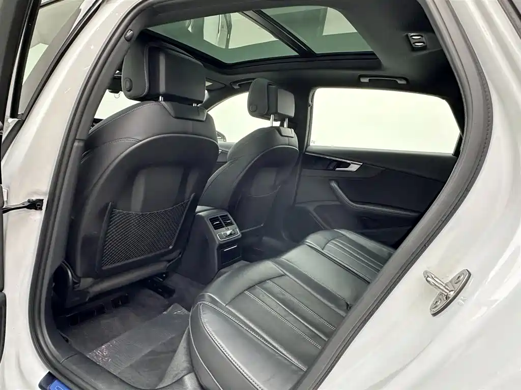 Audi A4L 2023 40 TFSI luxury and dynamic model купить на сайте DeffCars