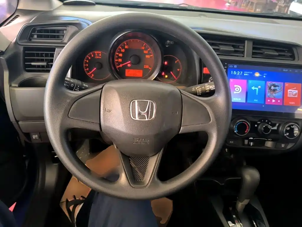 Fit 2016 1.5L LX CVT comfort model купить на сайте DeffCars