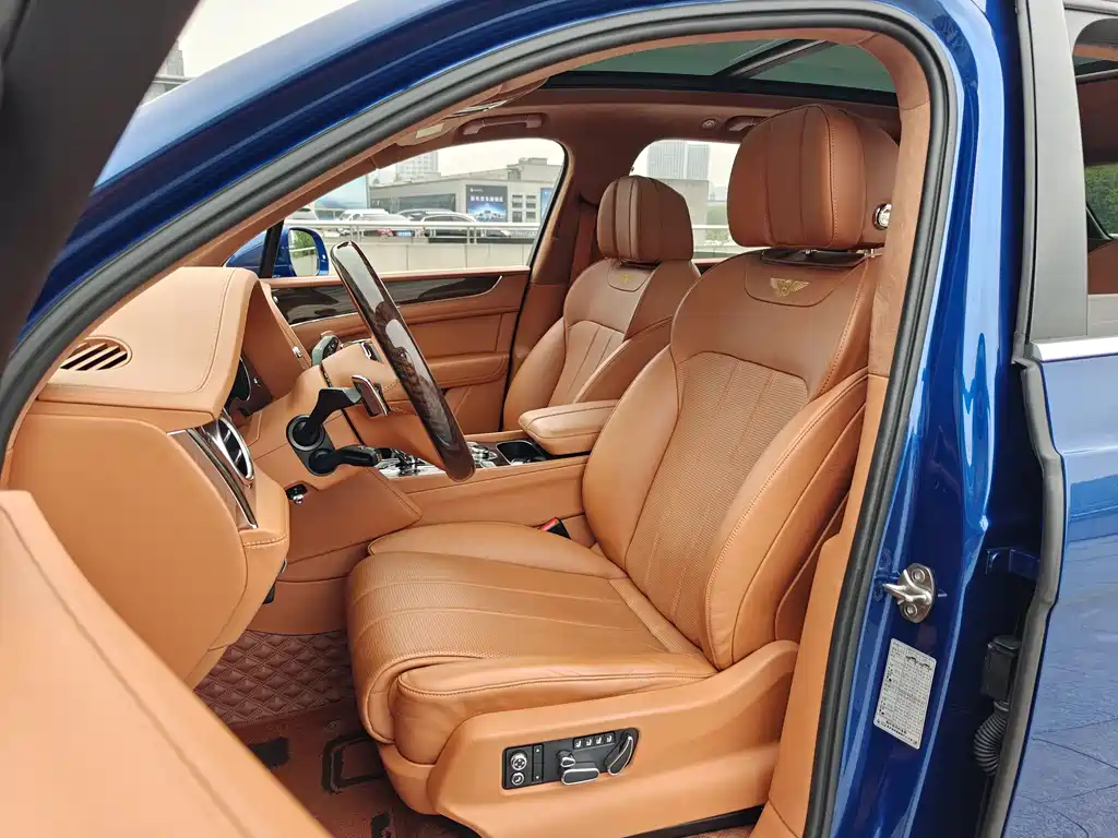 Bentayga 2018 4.0T V8 купить на сайте DeffCars