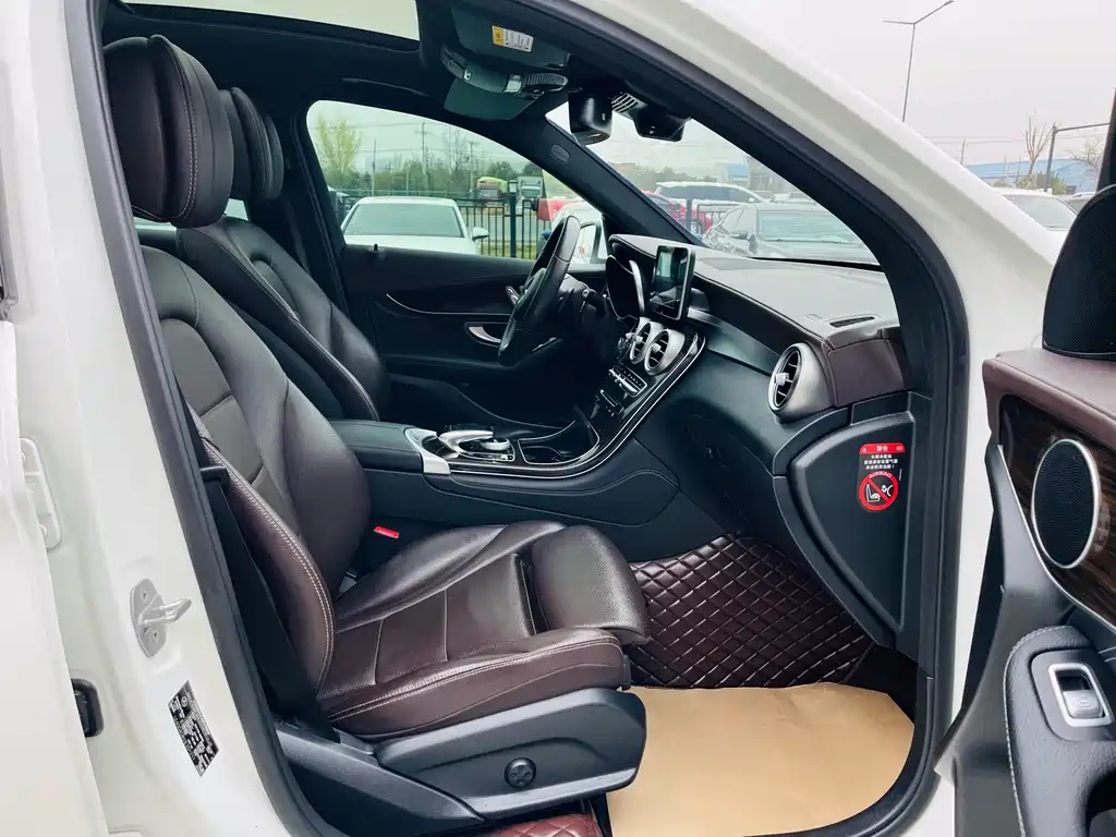 Mercedes-Benz GLC 2018 GLC 260 4MATIC luxury model купить на сайте DeffCars