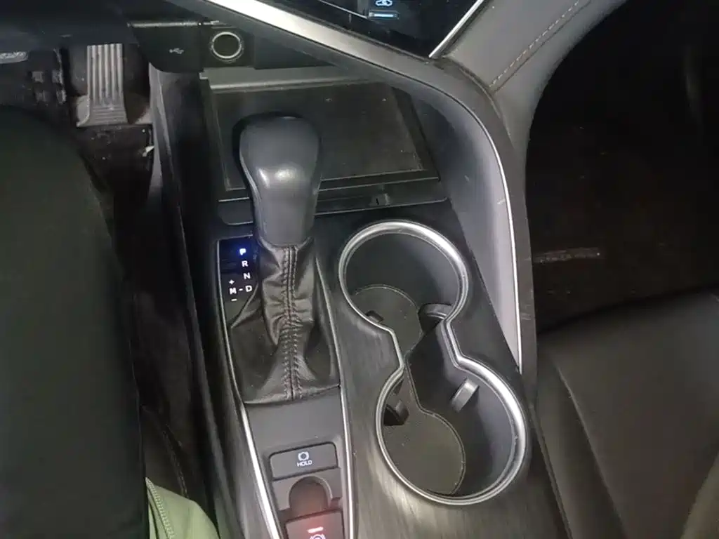 Camry 2021 2.0G Deluxe Edition купить на сайте DeffCars
